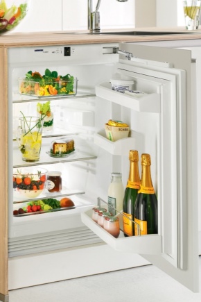 소형 내장 냉장고