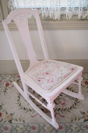  데쿠 파주 및 의자 장식 : 밝은 아이디어