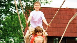  Children's wooden swing
