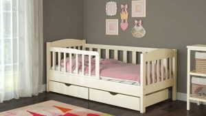  Baby bed with sides
