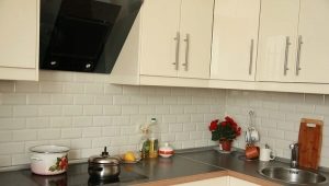  How to lay tiles on the kitchen apron