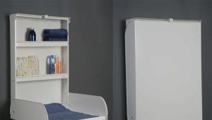 Folding changing tables