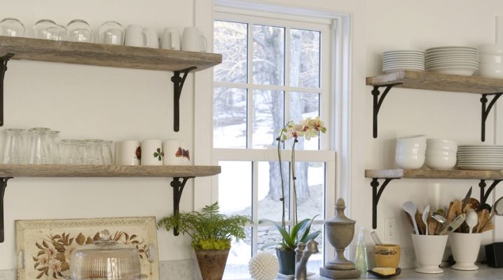  Shelves in the kitchen instead of cabinets in the interior