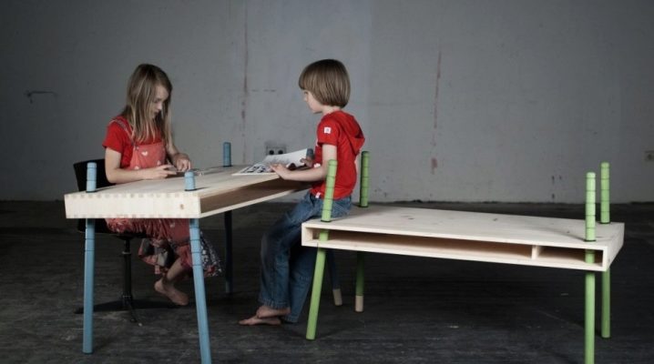  Height adjustable child table