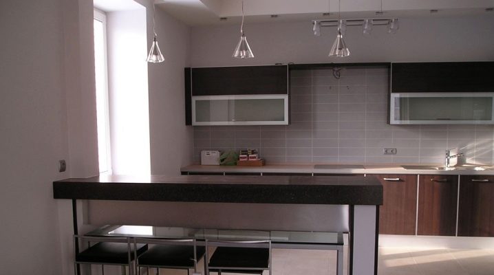 Design of kitchen-studio with a bar