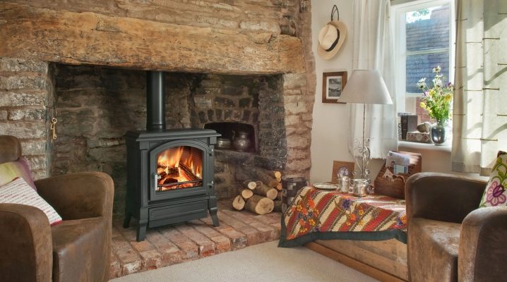  Wood stoves for giving a long burning