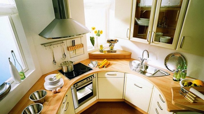  Depth of the upper kitchen cabinets
