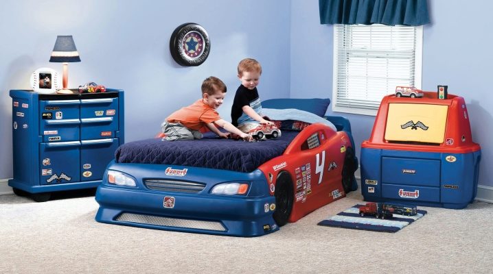  Bed-car for a boy