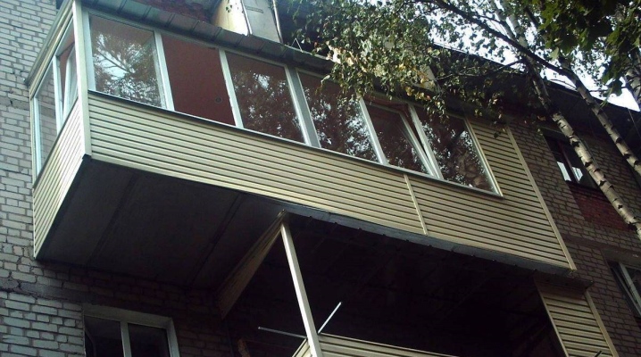  Balcony extension