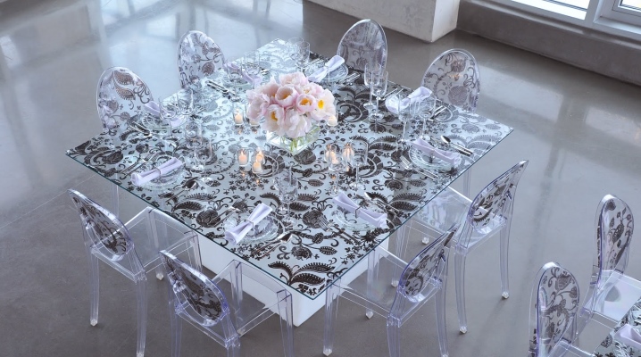  Glass tables with photo printing for the kitchen