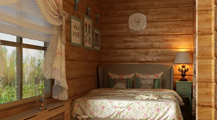  एक लकड़ी के घर में बेडरूम