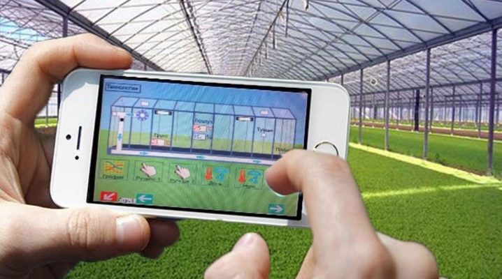  Smart greenhouse: design features and automation stages