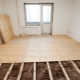  अपार्टमेंट में फर्श की मरम्मत: अपने हाथों की चरणबद्ध रचना